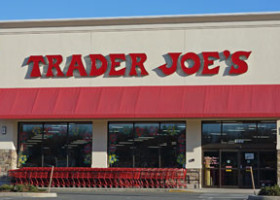Trader Joe’s Pays Employees A Living Wage And Wins