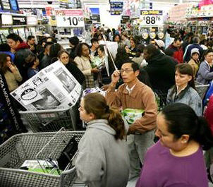 Consumer spending rises in March