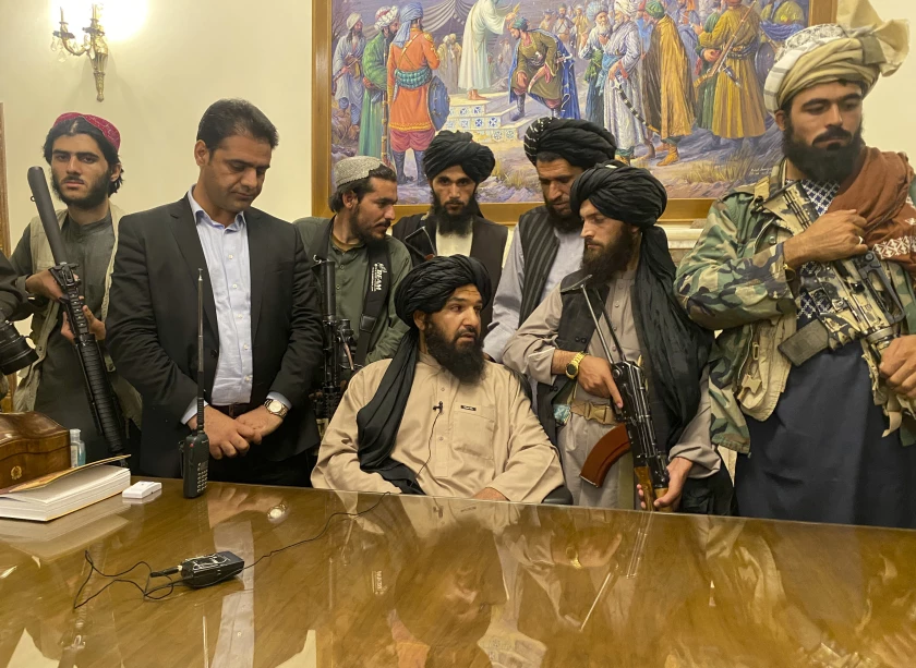 AP photo of Taliban fighters in the presidential palace in Kabul
